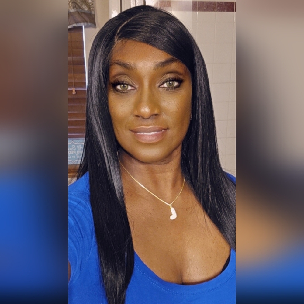 Meet your Posher, Elizabeth